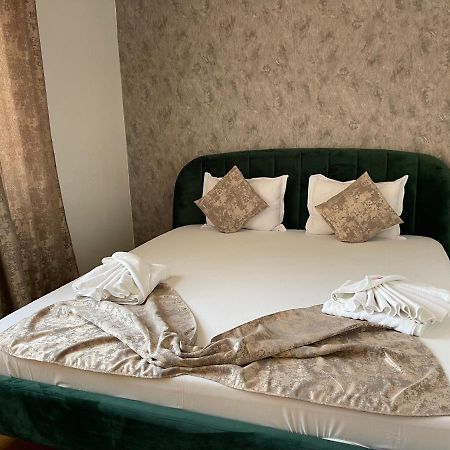 Apartament De Lux Костинещи Екстериор снимка
