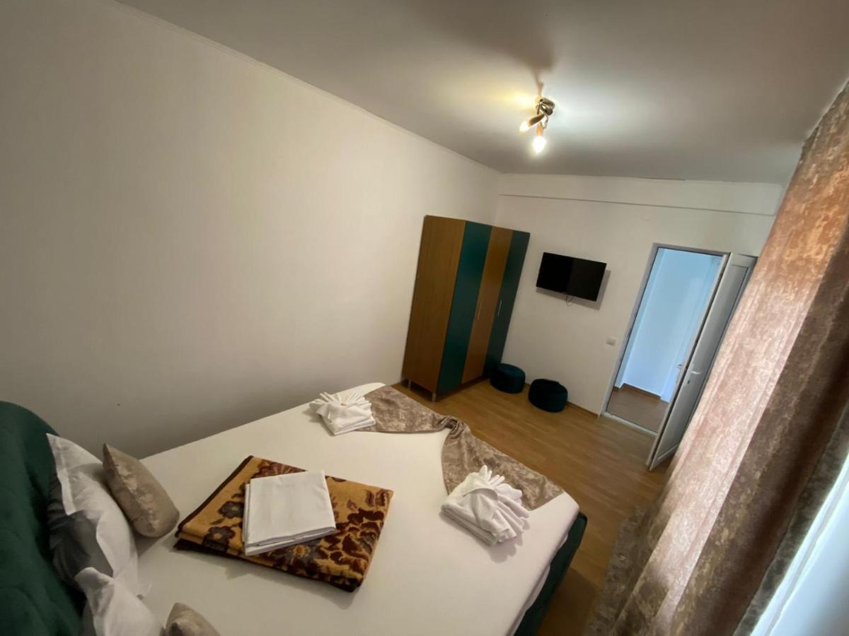 Apartament De Lux Костинещи Екстериор снимка