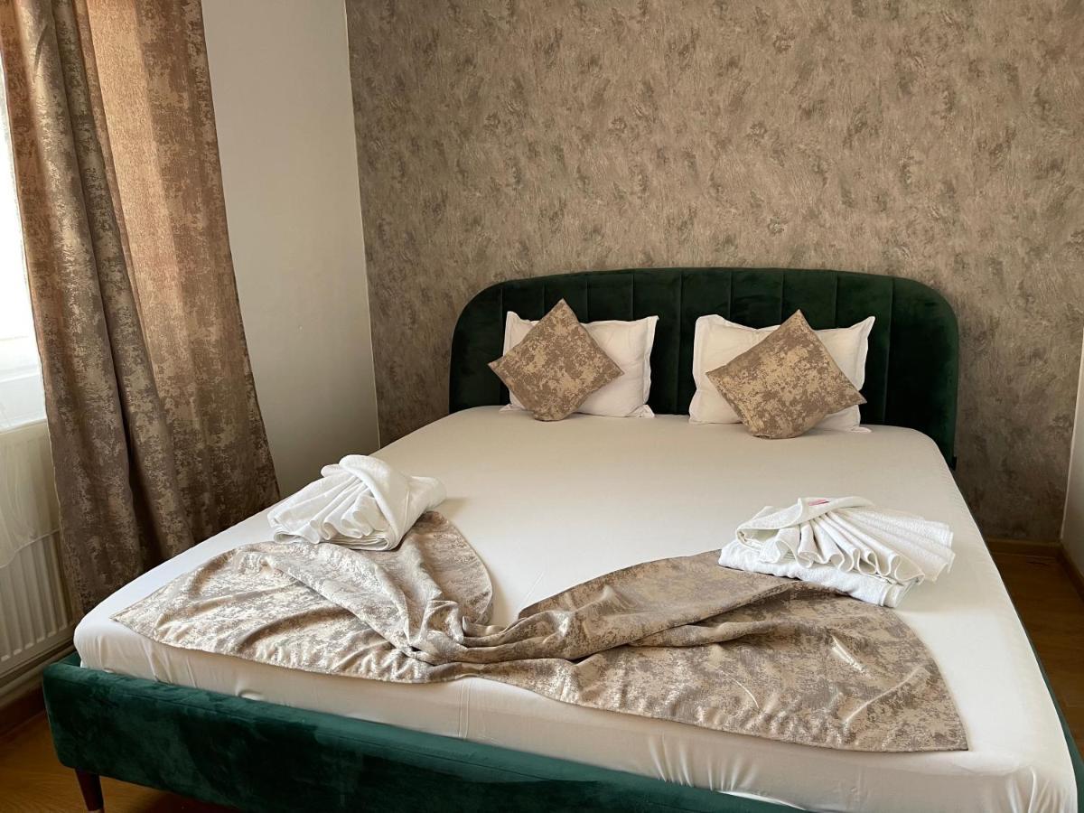 Apartament De Lux Костинещи Екстериор снимка